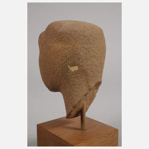 Drei Museumsrepliken