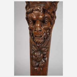 Geschnitzte Karyatide