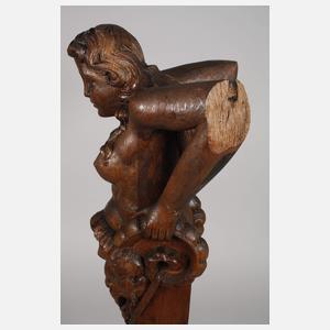 Geschnitzte Karyatide