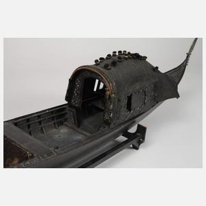 Historisches Modell einer venezianischen Gondel