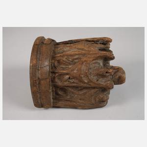 Fragment eines gotischen Kapitells