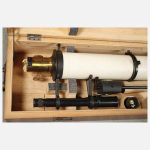 Astronomisches Fernrohr mit Zubehör