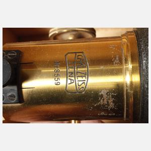 Astronomisches Fernrohr mit Zubehör