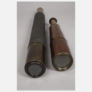 Zwei maritime Fernrohre und Kompass