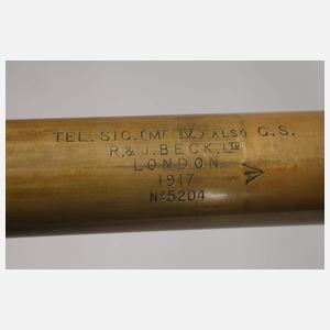 Zwei maritime Fernrohre und Kompass