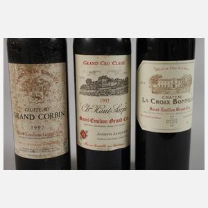 Sechs Flaschen Rotwein