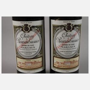 Vier Flaschen Rotwein