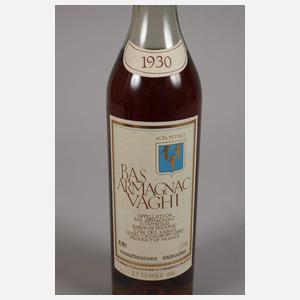 Drei Flaschen Spirituosen