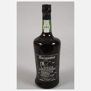 Drei Flaschen Spirituosen