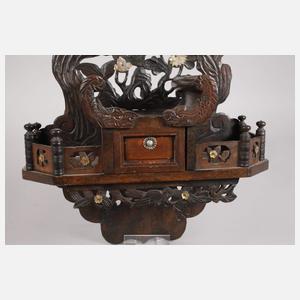 Geschnitztes Wandbord