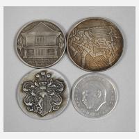 Vier Medaillen 3. Reich111