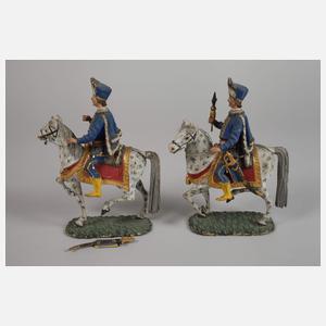 Paar Krippenfiguren als Husaren
