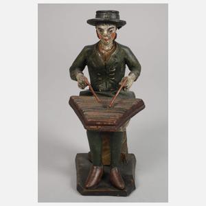 Geschnitzte Musikkapelle