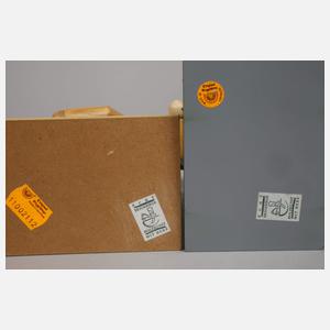 Nussknacker und Paar Räuchermänner Erzgebirge