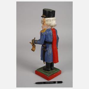 Nussknacker als Nachtwächter