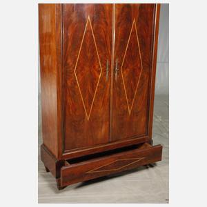 Russischer Empire-Schrank