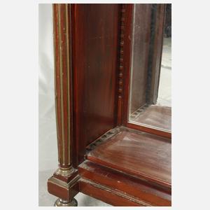 Klassizistische Säulenvitrine