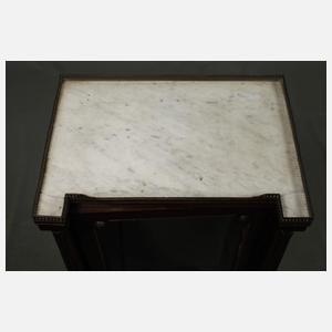 Klassizistische Säulenvitrine