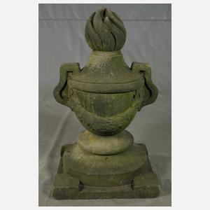 Paar klassizistische Sandsteinvasen