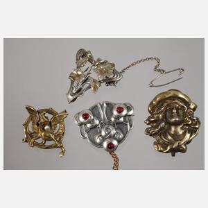 Sammlung Jugendstiluhren und -broschen