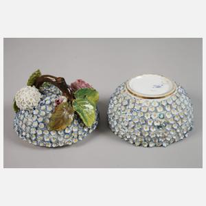 Frankreich Deckeldose Schneeballdekor