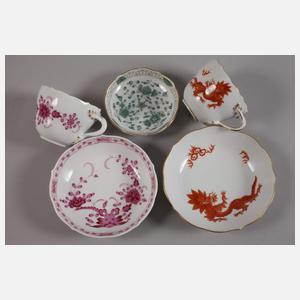 Meissen vier Mokkatassen und ein Konfektschälchen