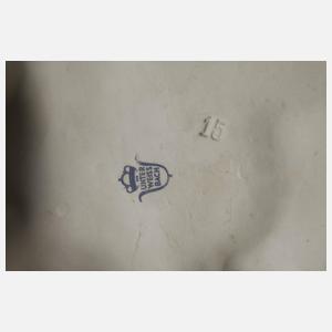 Unterweißbacher Werkstätten Jäger mit Jagdhorn