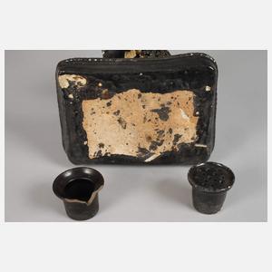 Schreibzeug in Form eines Bären