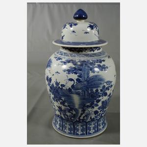 Sehr große Deckelvase "Phönixe im Schatten des Wutong-Baumes"
