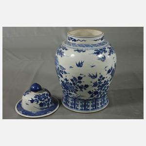 Sehr große Deckelvase "Phönixe im Schatten des Wutong-Baumes"