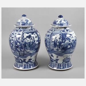 Paar große Deckelvasen