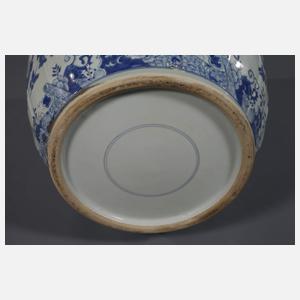 Paar riesige Deckelvasen