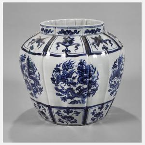 Schultertopf mit Drachenmedaillons