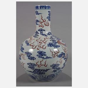 Paar bichrome Tianqiuping-Drachenvasen