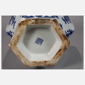 Große facettierte Balustervase