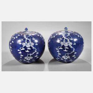 Paar Kugelvasen "Die Pflaumenblüte kündet vom Frühling"