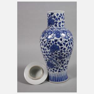 Paar große Balustervasen mit Vogel-Blumen-Dekor