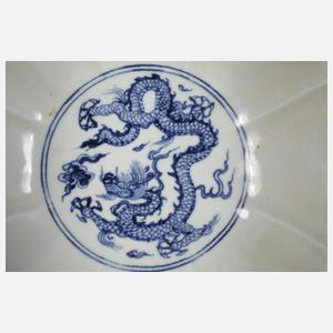 Paar hohe Blütenschalen mit kaiserlichen Drachen