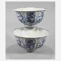 Paar hohe Blütenschalen mit kaiserlichen Drachen111