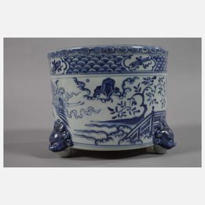 Weihrauchbrenner auf Löwenmaskarons