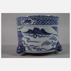 Weihrauchbrenner auf Löwenmaskarons