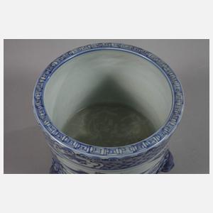 Weihrauchbrenner auf Löwenmaskarons