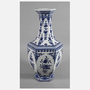 Große facettierte Balustervase