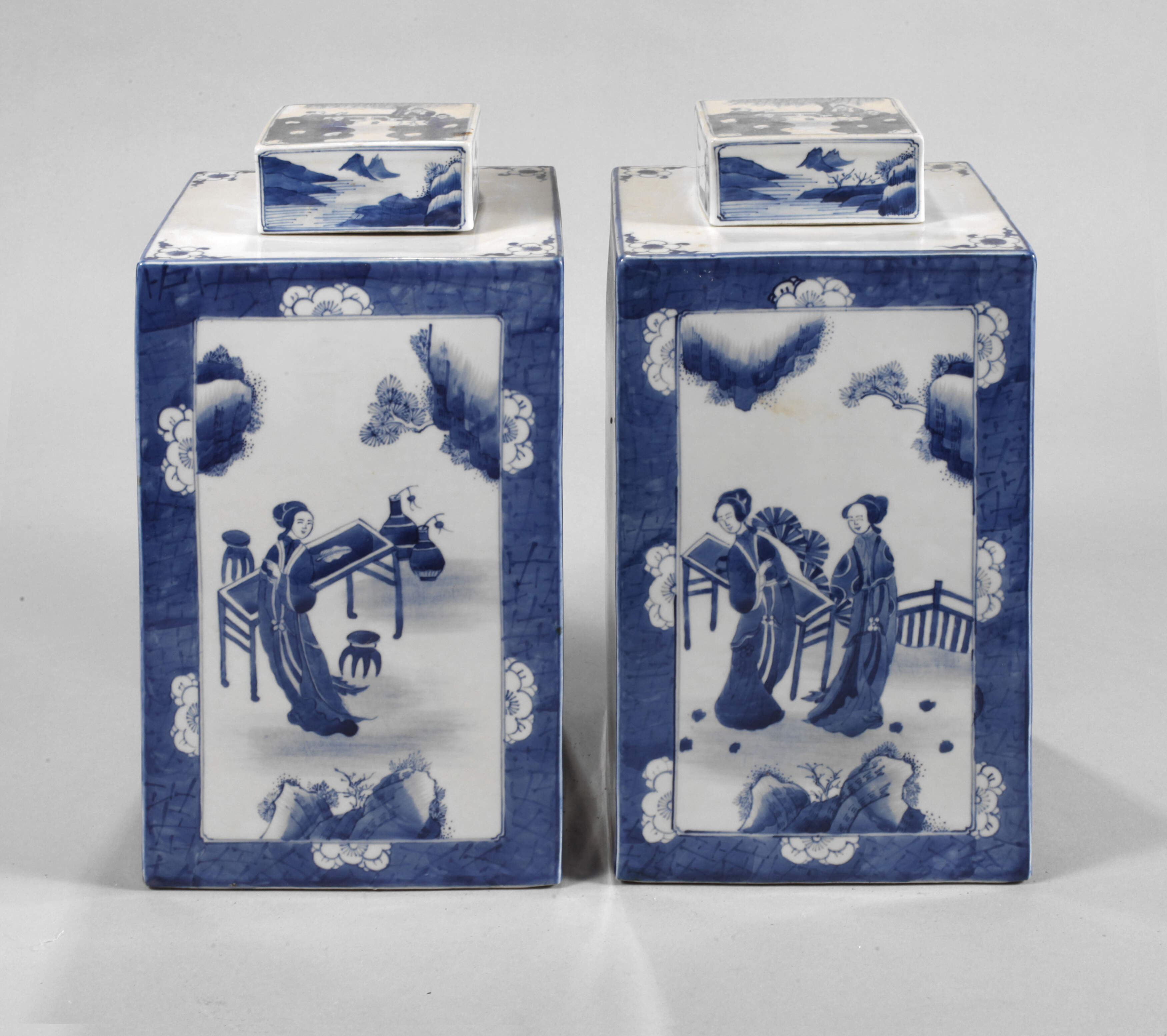 Paar eckige Teacaddys