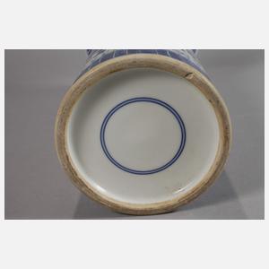 Stangenvase mit Vogel-Blumen-Dekor