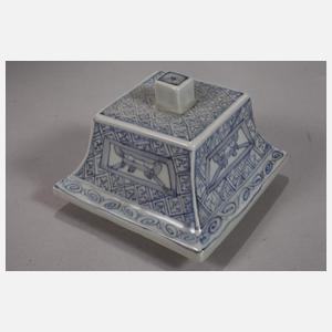 Paar große eckige Deckelvasen mit Palastszenen