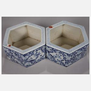 Paar facettierte Cachepots