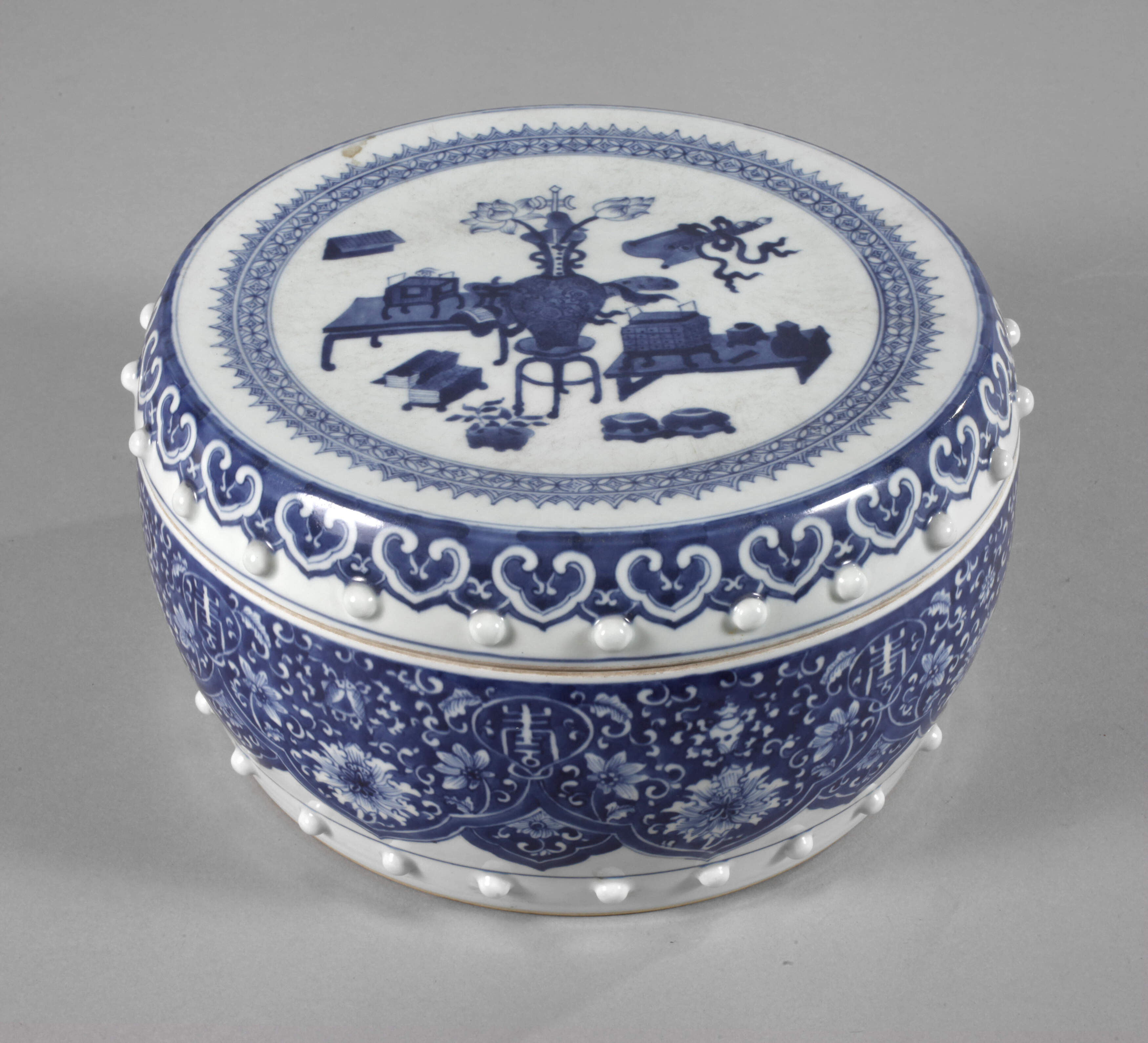 Große Dagu-Deckeldose