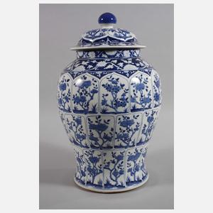 Paar große Deckelvasen