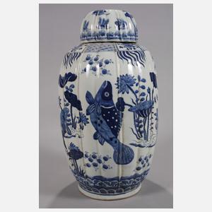 Paar große Fischvasen